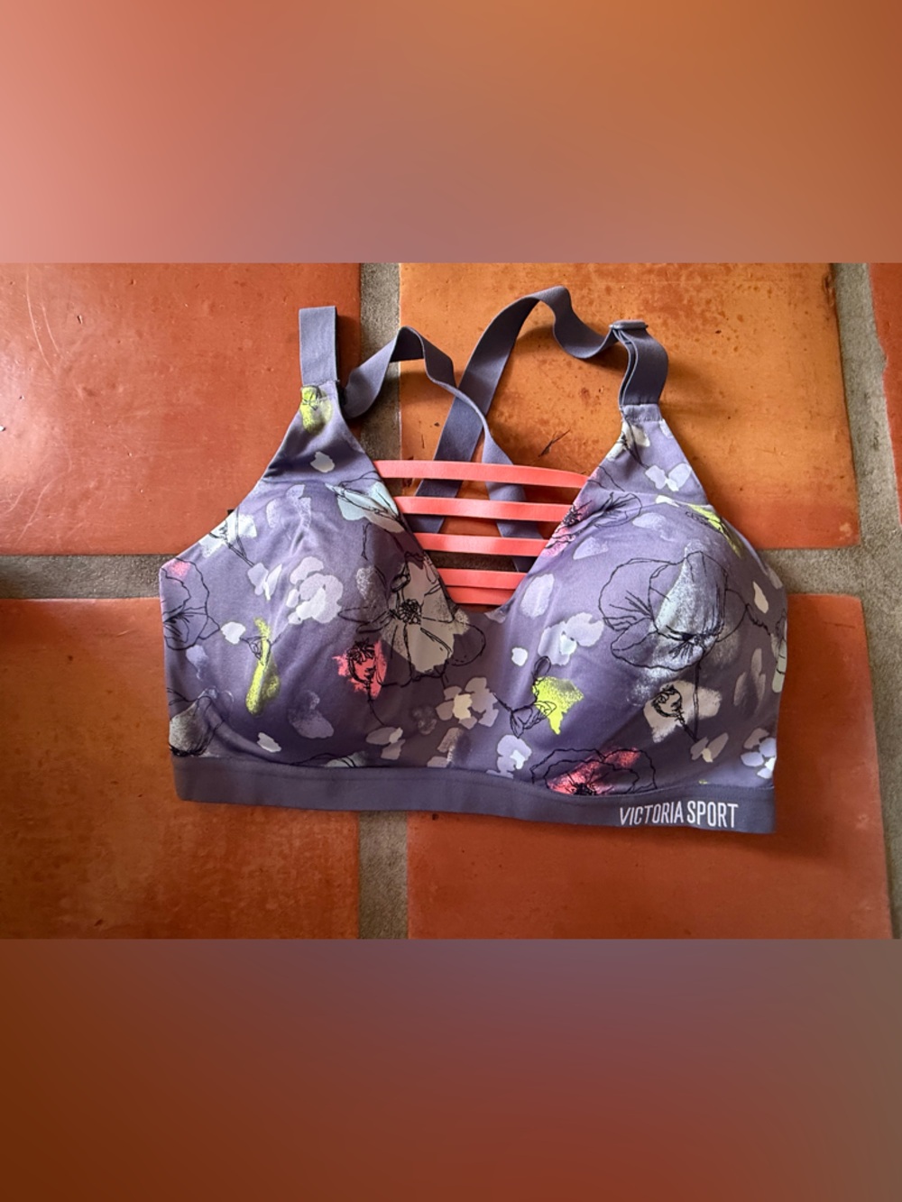 Victoria Secret Sports Bra 36DD